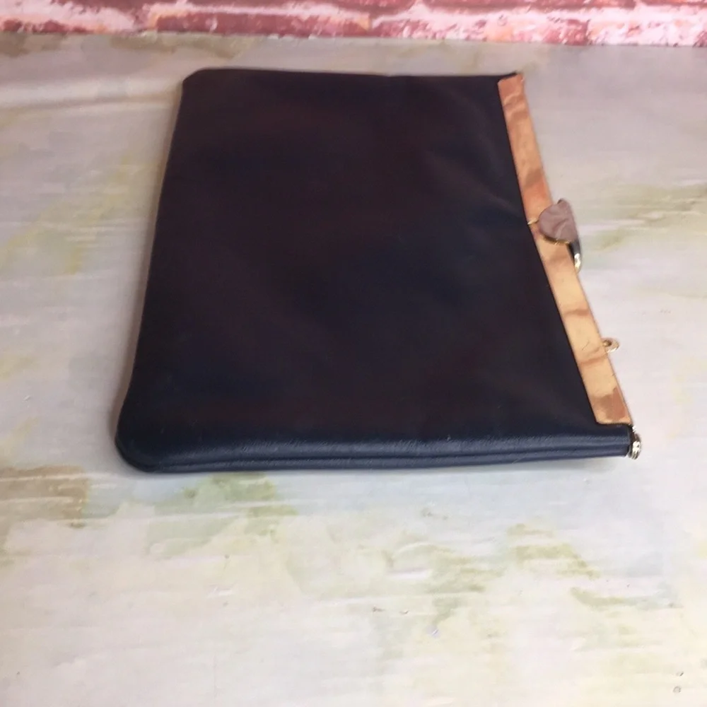 Etra black leather